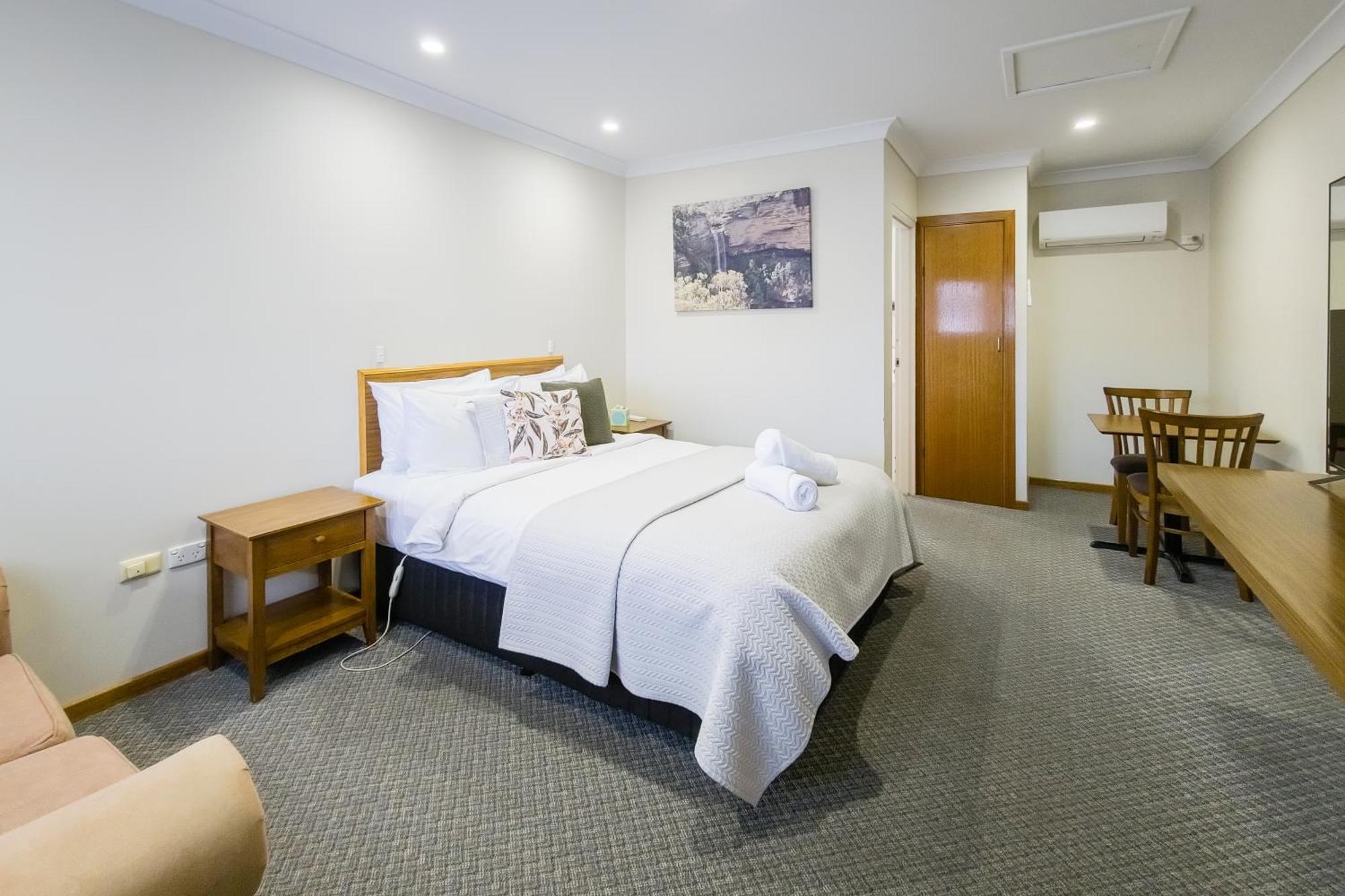 Roydons Motor Inn Tamworth Extérieur photo