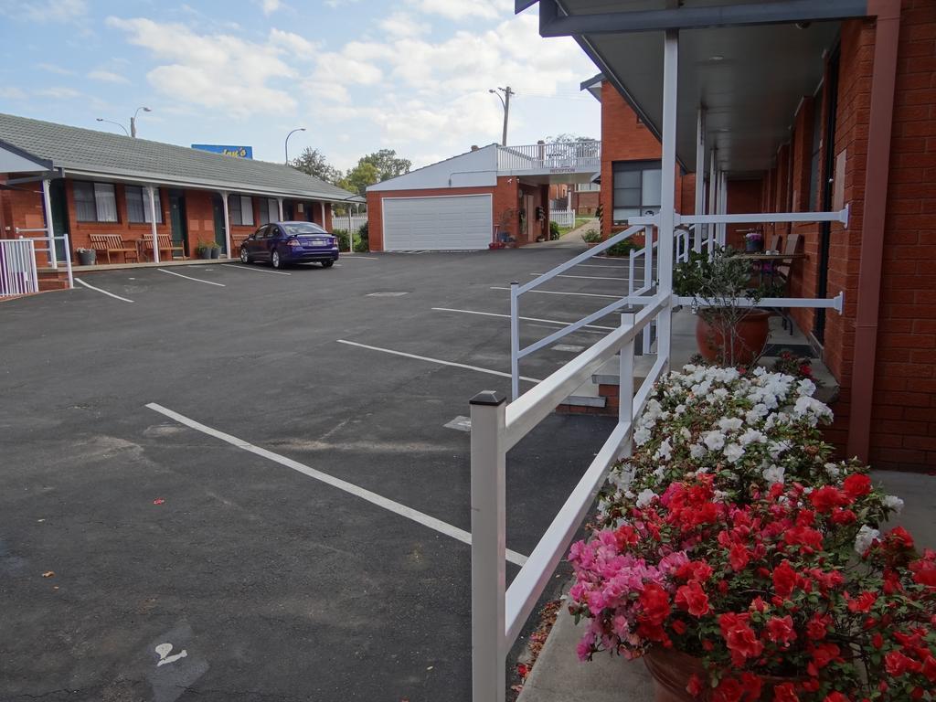 Roydons Motor Inn Tamworth Extérieur photo