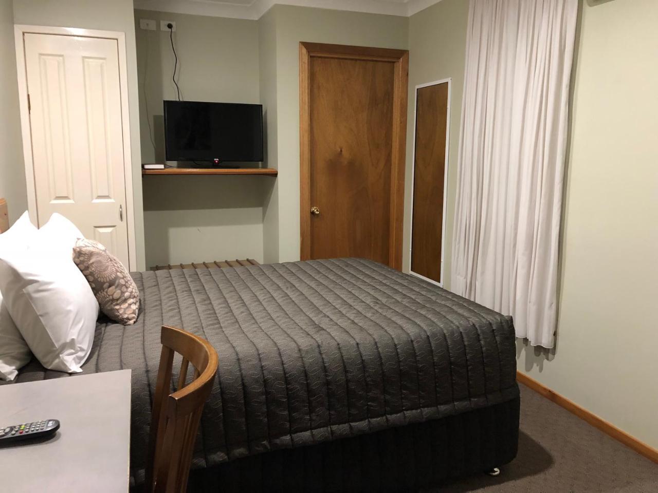 Roydons Motor Inn Tamworth Extérieur photo